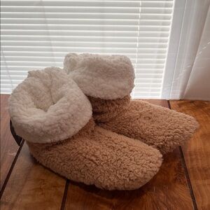 Cozy Tan and White Women's Slippers